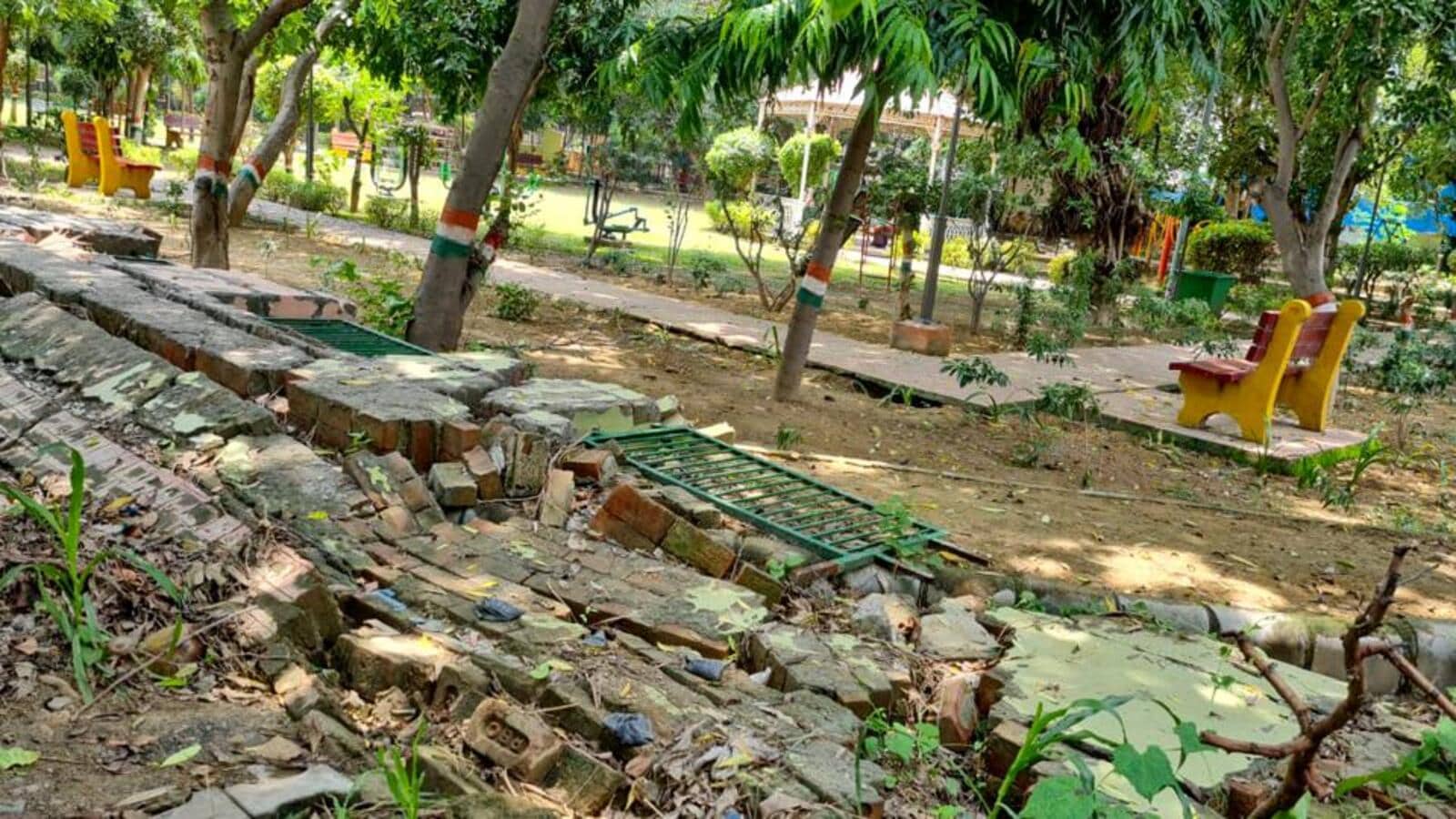 HTGurgaon's tweet card. No regular maintenance and cleaning of the park, including inadequate lighting arrangements and boundary walls are a major concern, said officials.