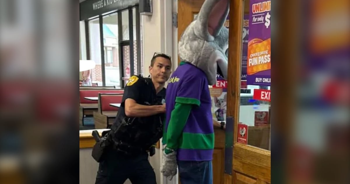 ABLabourToday's tweet card. Wearing the furry mask of the iconic Chuck E. Cheese mascot mouse, an employee of the popular children’s birthday destination was arrested for using a stolen credit card at one of the chain’s Florida...