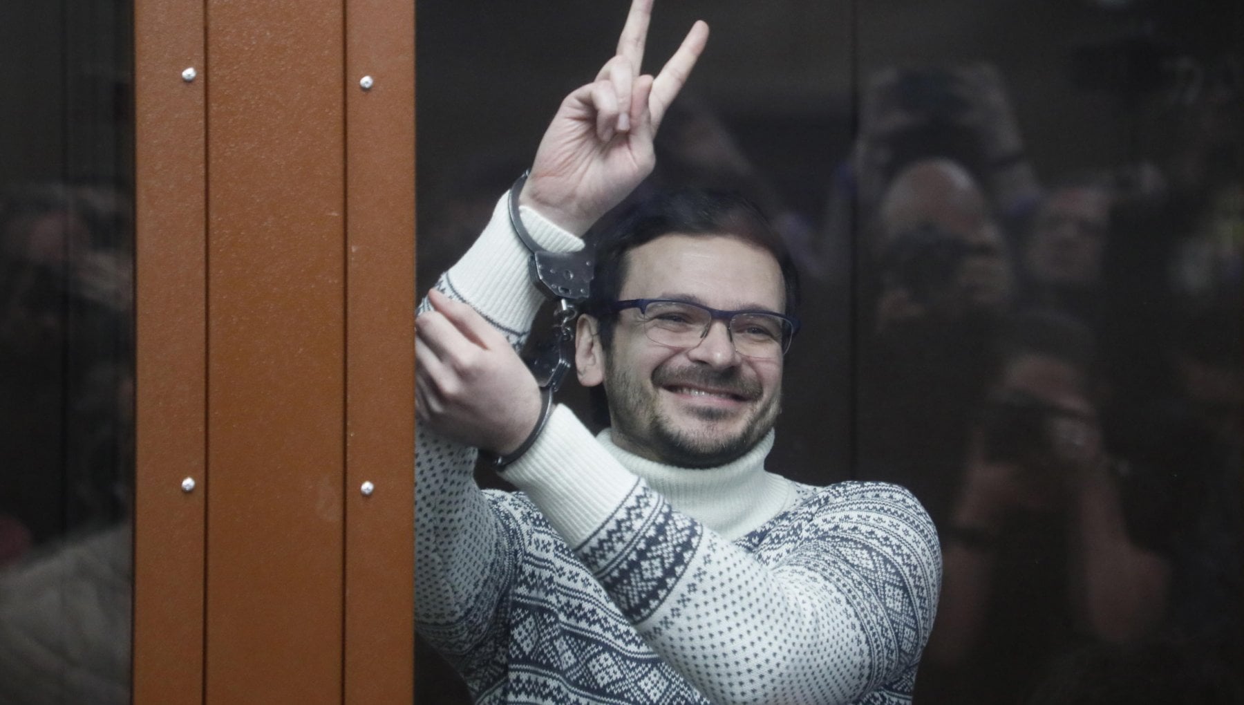 castellettir's tweet card. Being the only leader of the Russian opposition who did not leave the country, last December, 39-year-old Yashin also became the Russian who received the harsh…
