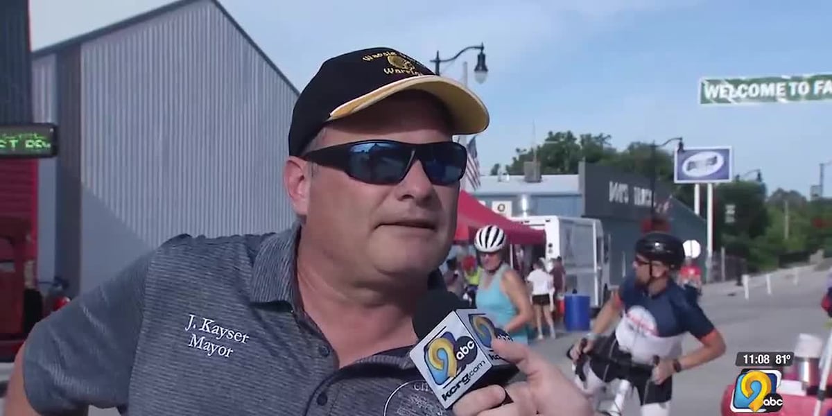 KCRG's tweet card. The Mayor of Fairbank talks about RAGBRAI preparations and what makes the city special.