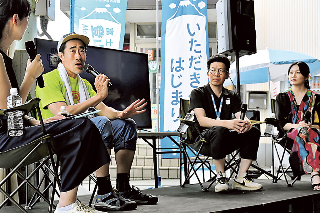 taitan21's tweet card. 　官民一体で富士市の防災や観光を考えるイベント「ＦＵＪＩ　ＦＵＴＵＲＥ　ＦＥＳＴＡ」（実行委員会主催）が２５日、同市の田子の浦港漁協食堂で初めて開かれた。タレン…
