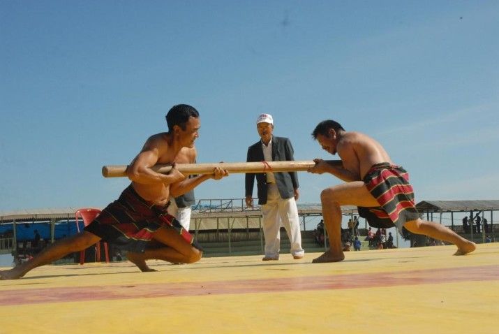 vijucherian's tweet card. Deccan Herald’s Opinion Matter 🧠 (July 25 Edition) · We must resist the urge to evaluate indigenous sports purely through a commercial lens. Their deeper value lies in empowerment, cultural contin...