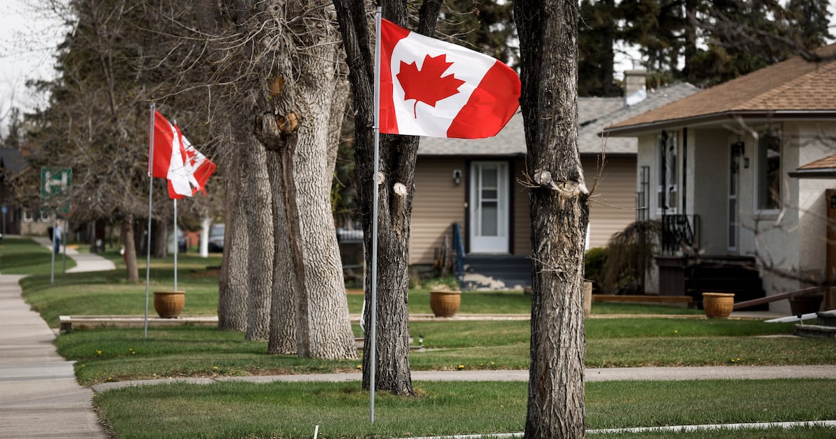 EmergencyAgent's tweet card. A report published Thursday found that poverty in Canada remains widespread among those receiving social assistance.