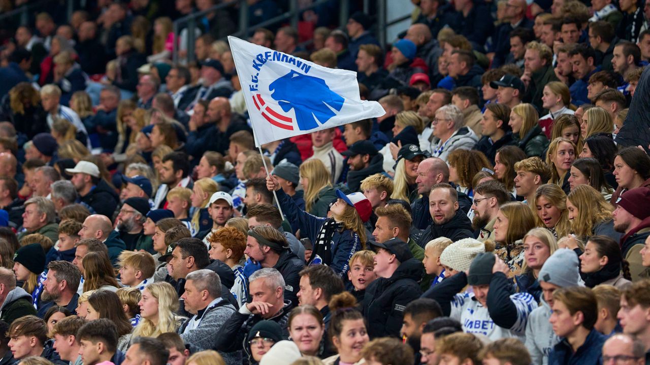 FCKobenhavn's tweet card. Der er nu under 750 ledige pladser til aftenens hjemmekamp kl. 18.00 mod Vejle Boldklub.