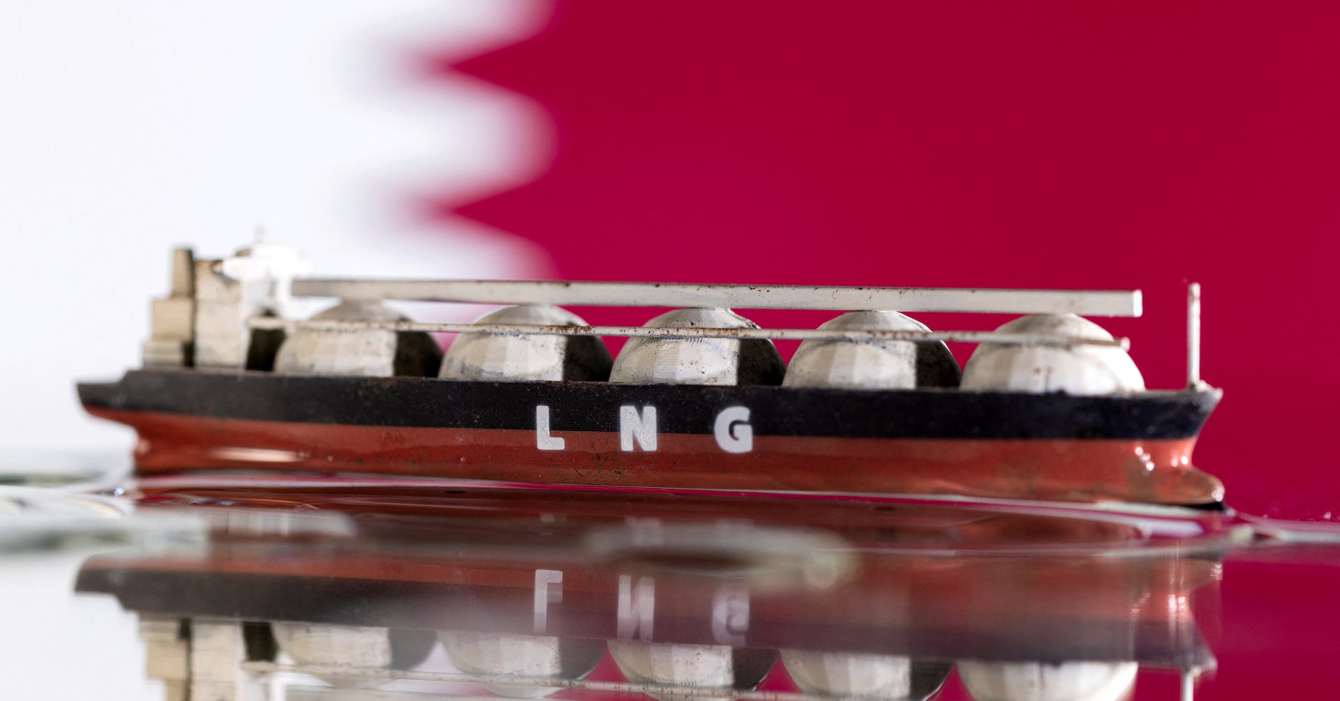 cleanenergywire's tweet card. Qatar has threatened to cut gas supplies to the European Union in response to the bloc's due diligence law on forced labour and environmental damage, a letter from Qatar to the Belgian government,...