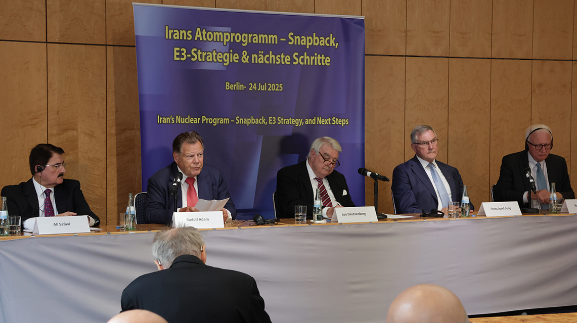 A_Jafarzadeh's tweet card. On the eve of E3 negotiations with Iran, a high-level Berlin conference urges immediate activation of the UN snapback mechanism and calls for European support of Iran’s democratic resistance. Former...