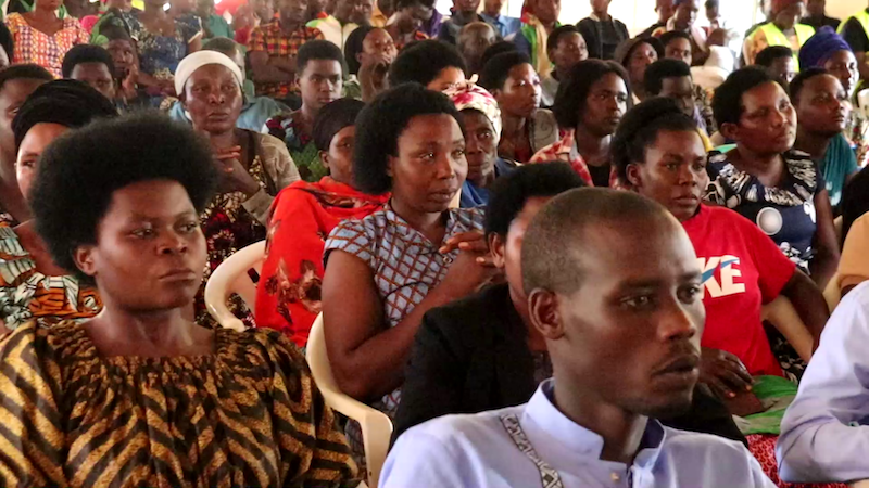 Radiotv10rwanda's tweet card. Mu Murenge wa Murama mu Karere ka Kayonza hari gahunda yiswe ‘Iryamukuru’ ikomeje gufasha abaturage mu kwikemurira amakimbirane yo mu