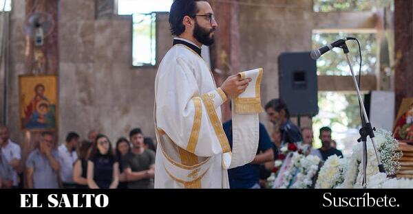 miradadisidente's tweet card. La minoría cristiana en Siria tiene poca confianza hacia el Gobierno interino y recela de las promesas de inclusión y respeto.
