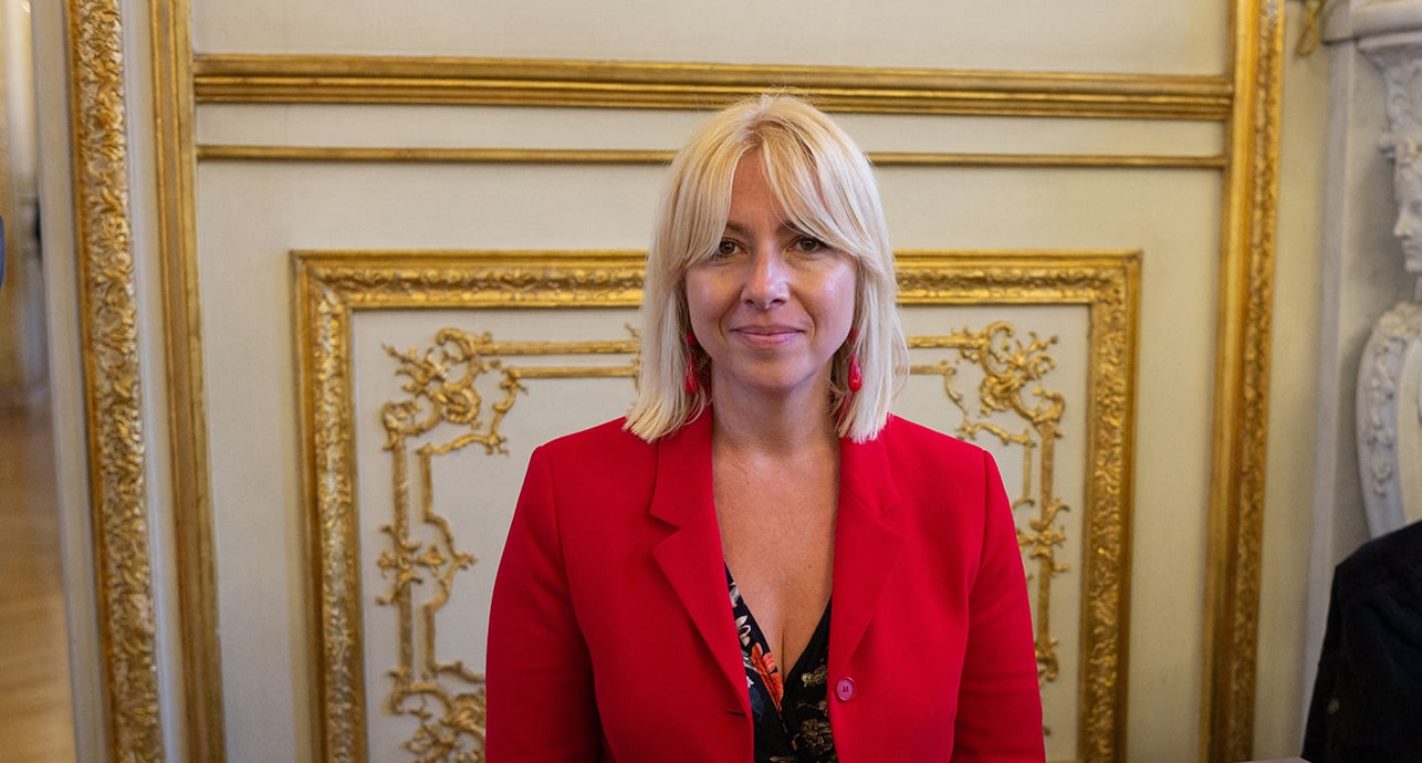 cath_michaud75's tweet card. Mille élus de la région parisienne réclament dans une tribune collective le maintien du bouclier de sécurité. Vice-présidente de la région Ile-de-France, Florence Portelli et plusieurs proches de...