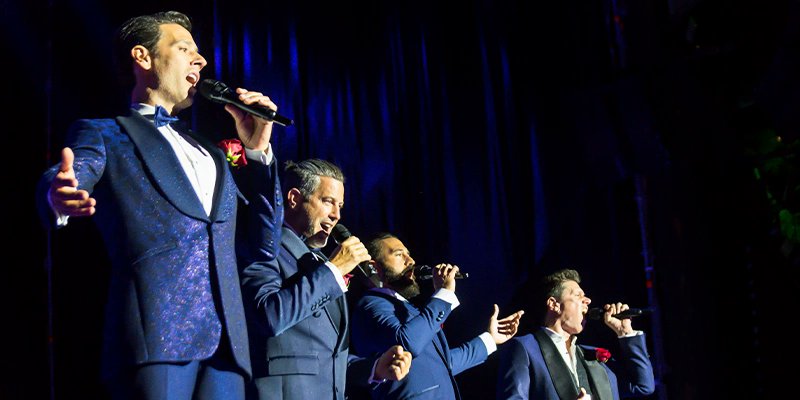 ArepaWeb's tweet card. El concierto de Il Divo en Madrid, el pasado 18 de julio de 2025 en Noches del Botánico, reunió emoción, nostalgia y una celebración vocal inolvidable.