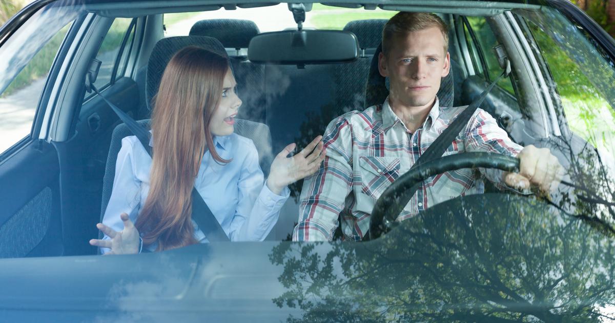 PaulineLdB's tweet card. PSYCHOLOGIE - Chaque été, les routes se transforment en théâtre de chamailleries conjugales. Les longs trajets en voiture sont des moments à risque, surtout à cause du comportement des hommes,...