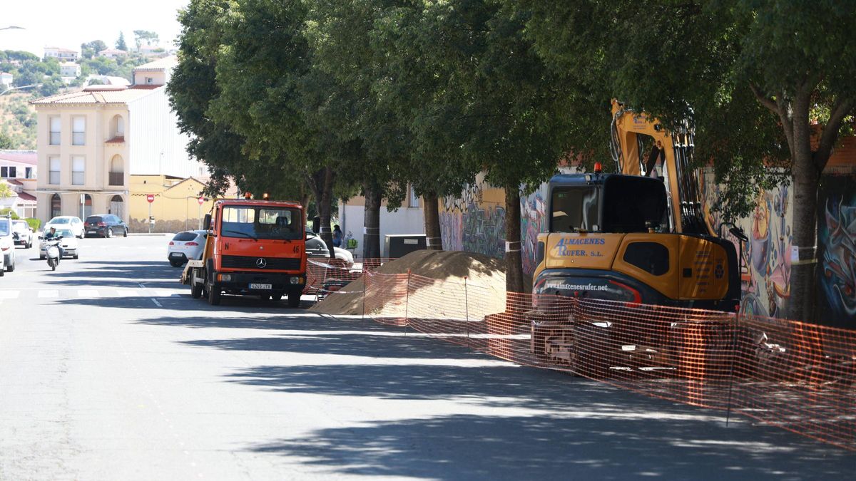 r_mateos's tweet card. La segunda fase del proyecto obligará a cortar el tráfico en el carril de subida hacia la avenida de Cervantes