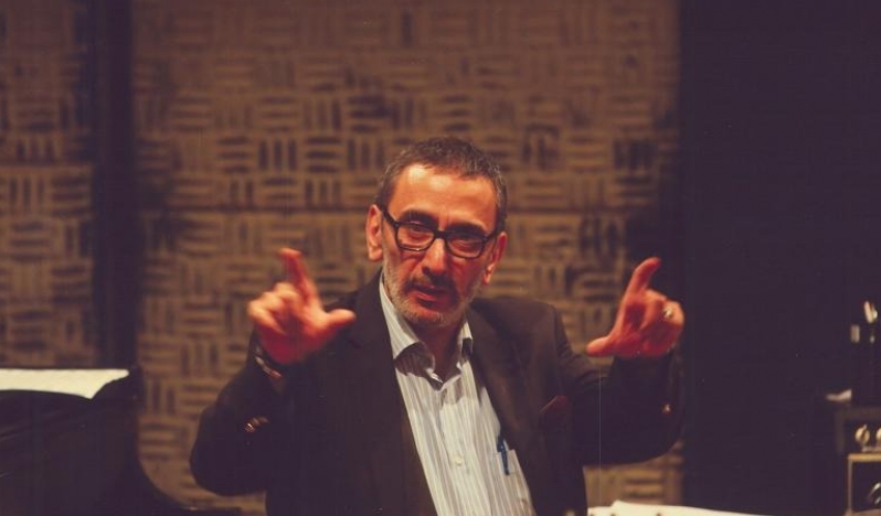 Alptekin_D's tweet card. Lübnanlı dahi müzisyen, besteci ve yazar Ziyad Rahbani, 70 yaşında hayatını kaybetti. Sanatçı Feyruz'un oğlu olan ve son yıllarını sağlık sorunları nedeniyle gözlerden uzak geçiren Rahbani, bölünmüş...