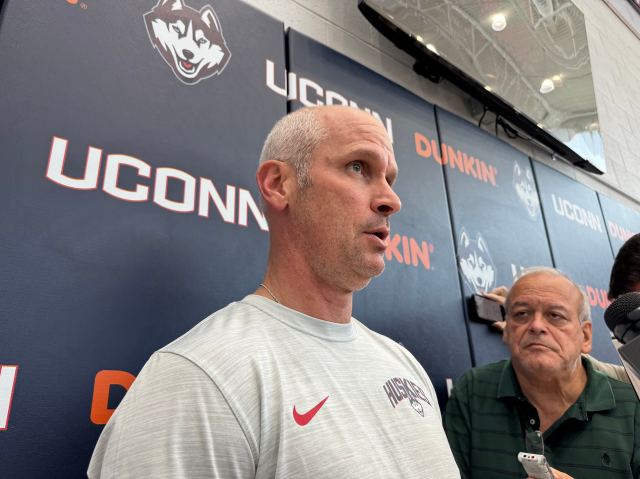 UConn_Insider's tweet card. A small number of fans got their first look at the 2025-26 UConn men’s basketball team as it prepares for another season with high expectations.