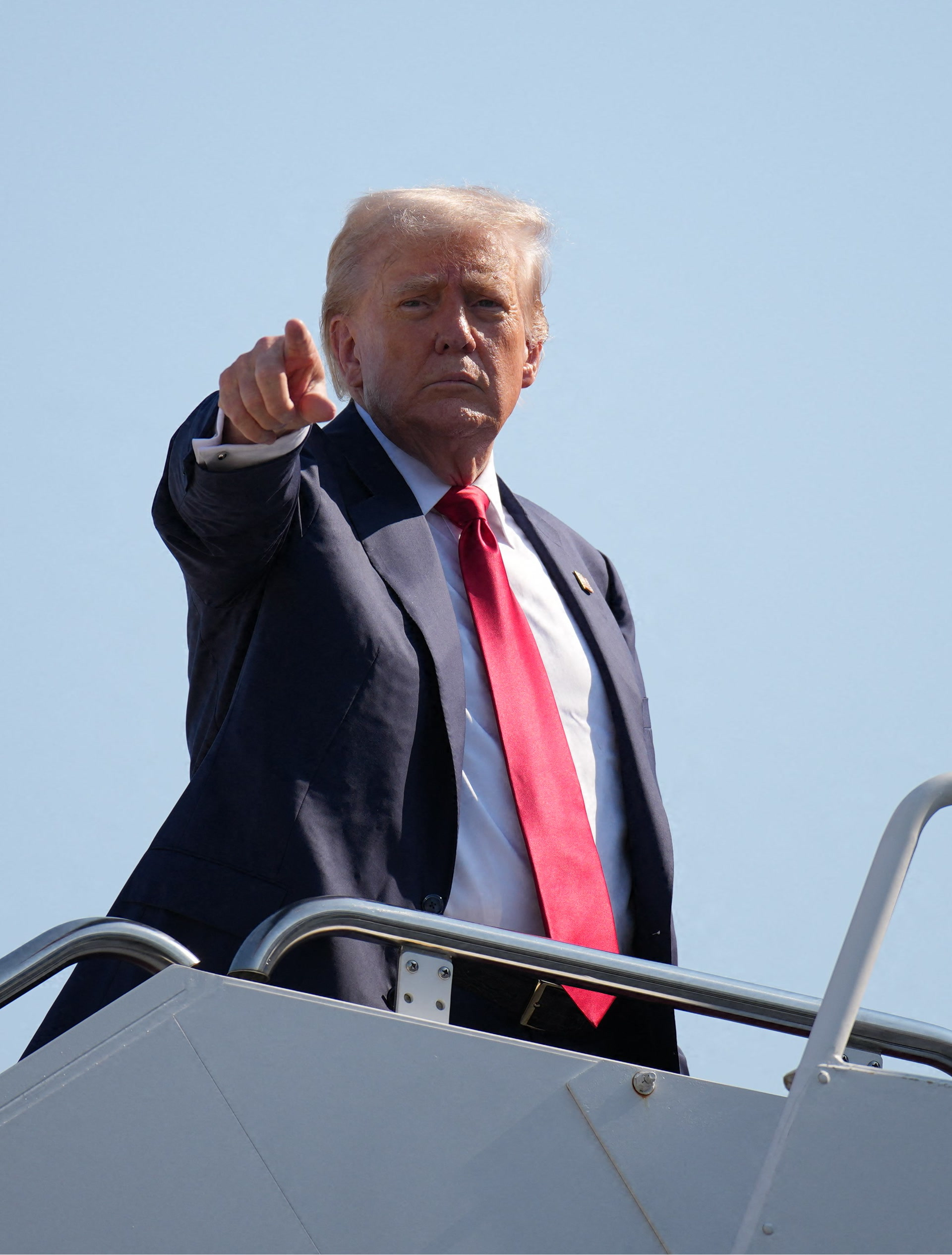 gagu75003's tweet card. Le président américain Donald Trump a déclaré que l'Europe «ferait mieux de se ressaisir» en matière d'immigration, avertissant que le continent risquerait de disparaître s'il n'agissait pas, après...
