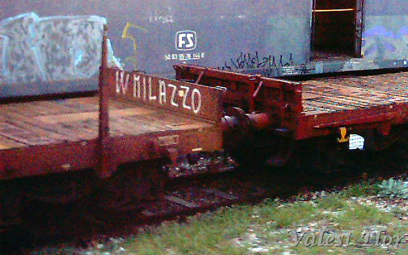 ValestElor's tweet card. Questa volta vogliamo parlare di un elemento folcloristico che ha caratterizzato per qualche tempo il panorama ferroviario italiano: i mitologici carri “W MILAZZO”. Più o meno all’inizio del nuovo …