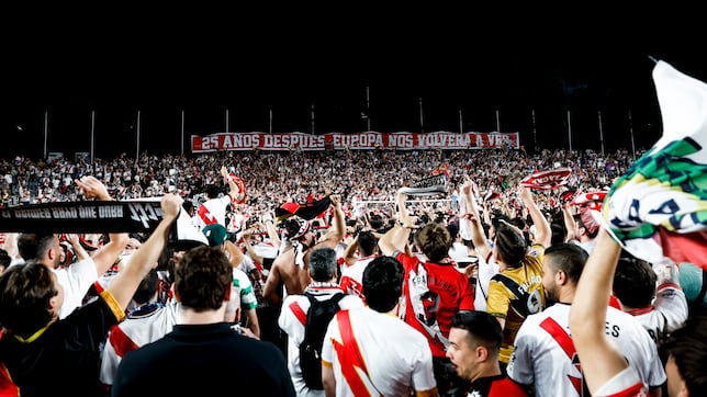 AS_MMartin's tweet card. El club franjirrojo es el único de Primera que no los ha sacado. La afición teme un acusado incremento. La subida media anual los últimos años es del 15%.