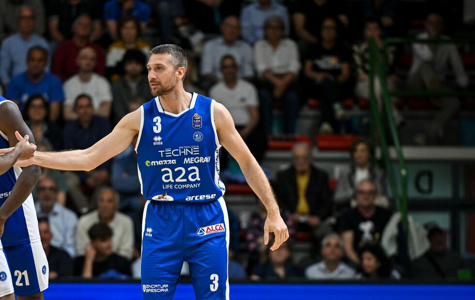 LegaBasketA's tweet card. Giancarlo Ferrero confermato alla Germani Brescia: l’esperto giocatore vestirà la maglia biancoblu anche nella stagione 2025/26, portando continuità e leadership al progetto della squadra.