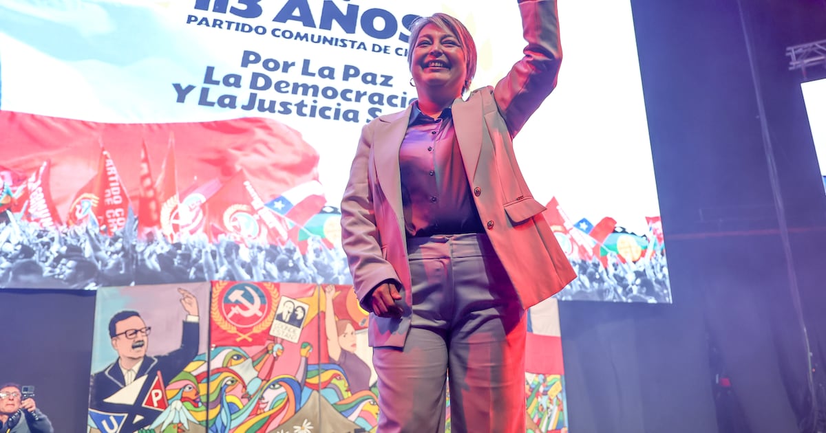 kennysubiabre's tweet card. Líderes de los partidos del bloque valoraron la resolución de la junta nacional de la DC, que con un 63% de apoyo decidió respaldar a la exministra como candidata presidencial de la centroizquierda.