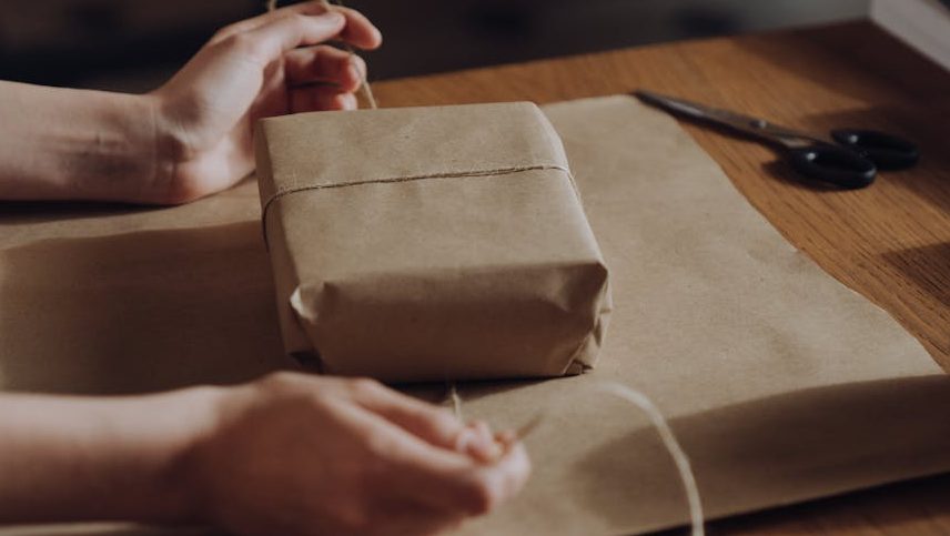 bobonbooks's tweet card. The Weekly Wrap: July 20-26. Retired readers, translating, reading athletes, the university in crisis, app-stinence, bookstore pets.