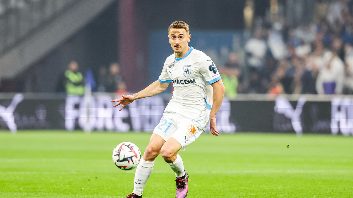B_Quarez's tweet card. INFO LE PARISIEN. Le Stade Rennais convoite deux joueurs de l’OM. Alors qu’il avance sur Quentin Merlin, le club breton s’intéresse égalemen