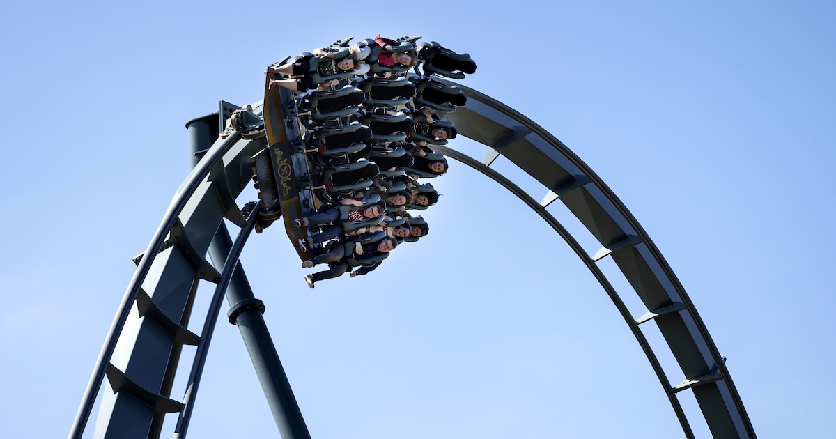 Jstrij's tweet card. Binnen enkele uren is al meer dan 100.000 euro opgehaald om jongeren van een Fries asielzoekerscentrum toch naar de Efteling te laten gaan. Er zijn verschillende crowdfundingsacties opgezet als...