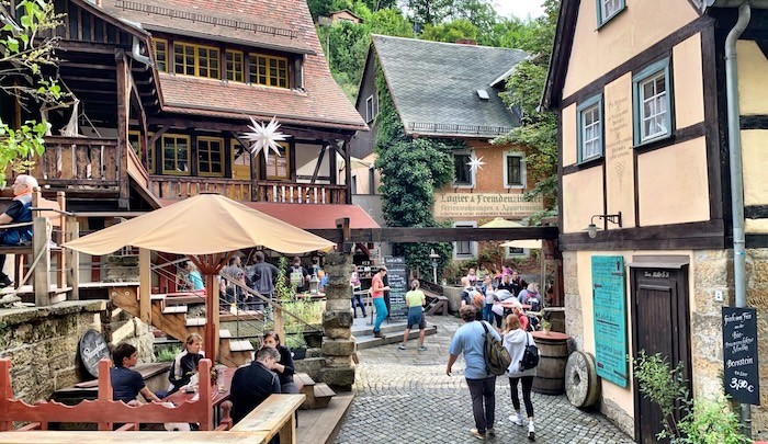 WitdeBerna's tweet card. Any stronger punishment would have been "Islamophobic." "Germany: Mohammad I. given probation for torturing 13-year-old victim for hours on film," Remix News, July 23, 2025: Despite 18-year-old...