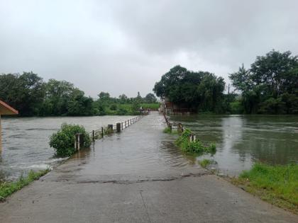 lokmattimeseng's tweet card. Pune Rains: Pawana River Floods After Heavy Rain, Kothurne Bridge Underwater - Pune and its surrounding areas are experiencing heavy rainfall from last 48 hours. Due to this heavy rains, water ......