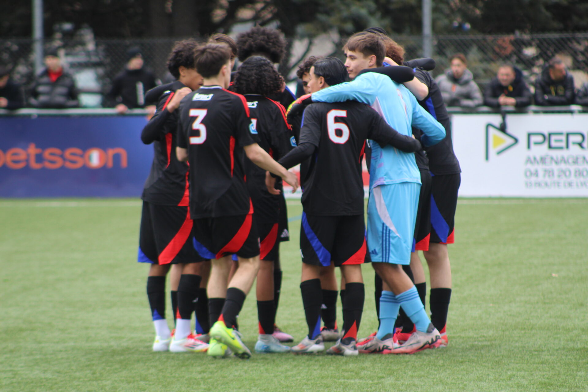 oetl's tweet card. Le 24 août, les U17 et U19 de l'OL reprendront leur championnat. Les deux équipes auront un premier rendez-vous à l'extérieur cette saison.