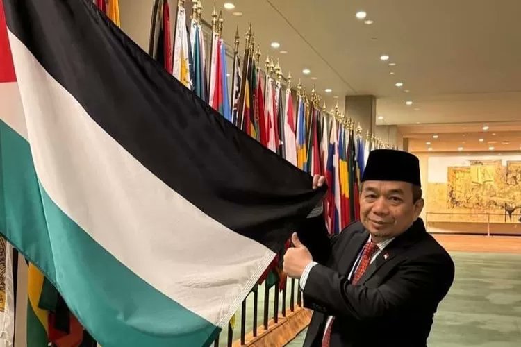 JazuliJuwaini's tweet card. Tindakan Israel bukan hanya melanggar hukum internasional, tetapi juga telah melampaui batas nalar kemanusiaan.