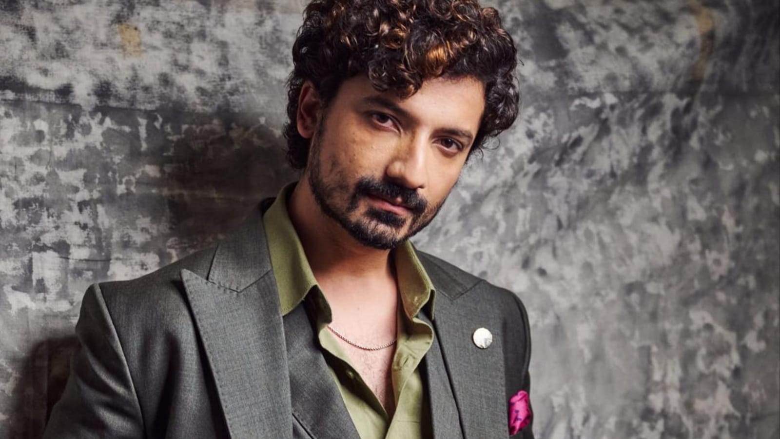 htcity's tweet card. On Kargil Vijay Diwas, actor Priyanshu Painyuli recalls how it was a tough phase for his family 