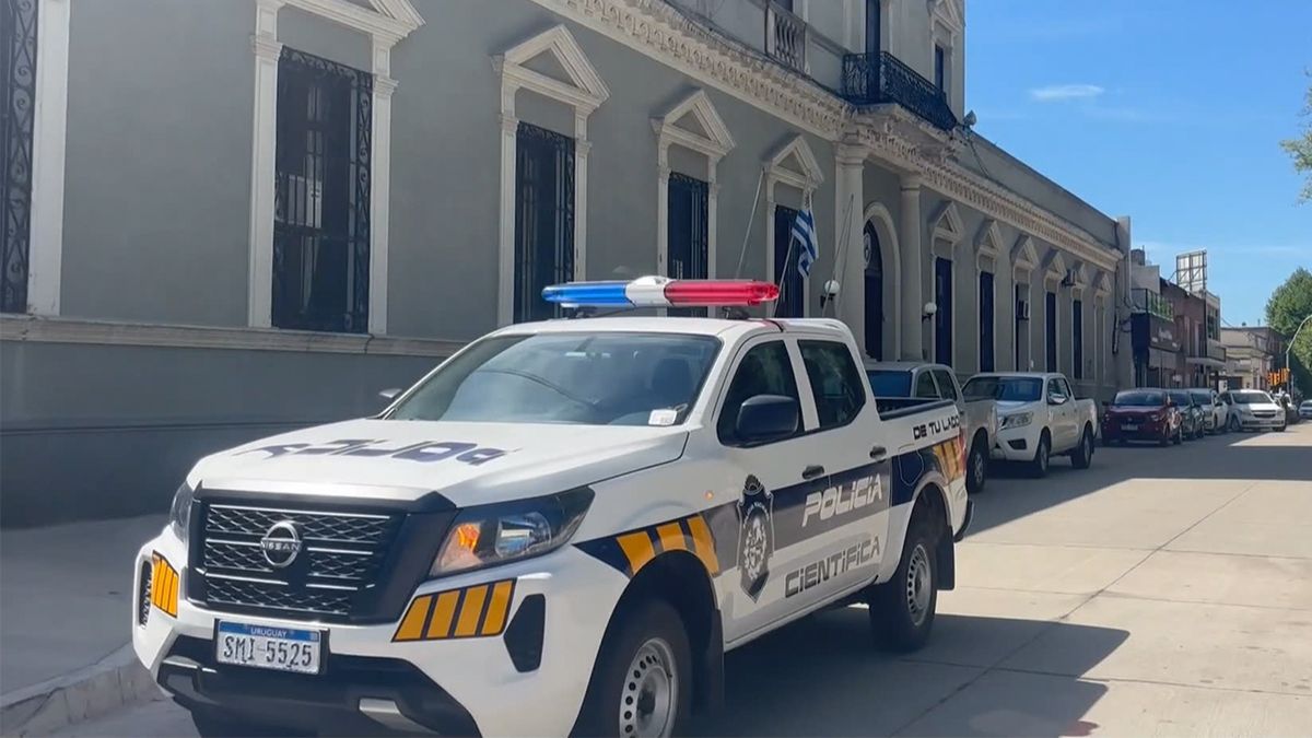 Subrayado's tweet card. La adolescente de 17 años iba como acompañante en la moto, conducida por un joven de 18 años, quien fue hospitalizado. El conductor del auto tiene 33 años y el examen de alcohol dio cero.