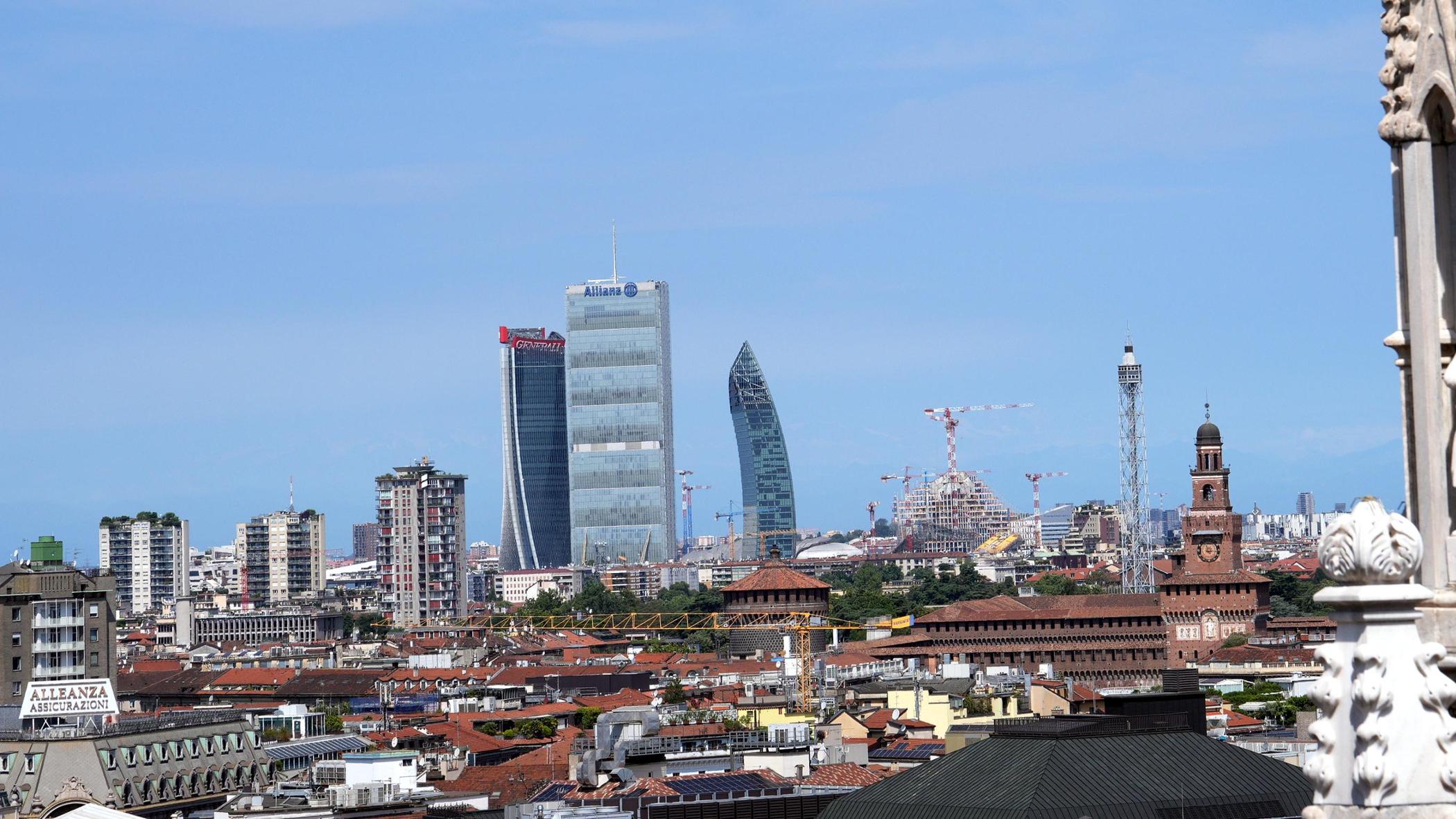 sandrinorusso74's tweet card. La denuncia: se i membri della commissione Paesaggio dicevano no l’imprenditore offriva loro un incarico e il parere cambiava