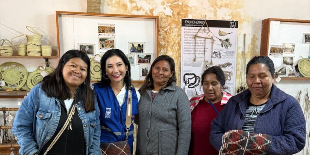 SilviaMorimoto's tweet card. La representante saliente del PNUD, Silvia Morimoto, culminó su misión en nuestro país luego de seis años de labor, colaborando de manera sustancial con el desarrollo del Paraguay. Enamorada fervie...
