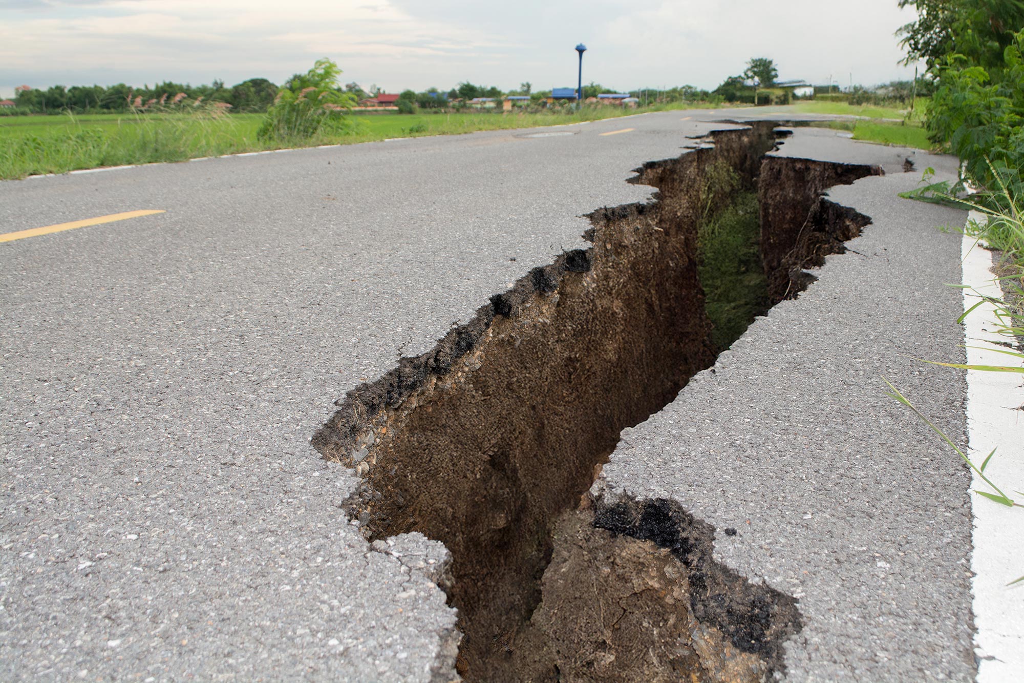 SciTechDaily1's tweet card. A CCTV video from Myanmar has revealed the first direct footage of a curved fault slip during an earthquake—confirming long-held geological theories and deepening our understanding of rupture...