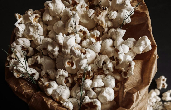 BonaMag's tweet card. Infused with the floral notes of lavender and the earthy charm of rosemary, this recipe transforms the humble kernel into something special.