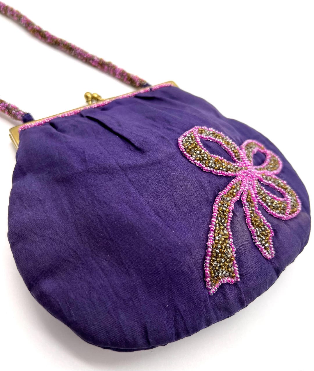 vintagobsession's tweet card. This Clutches & Evening Bags item is sold by VintagObsessions. Ships from Fallbrook, CA. Listed on Jul 26, 2025