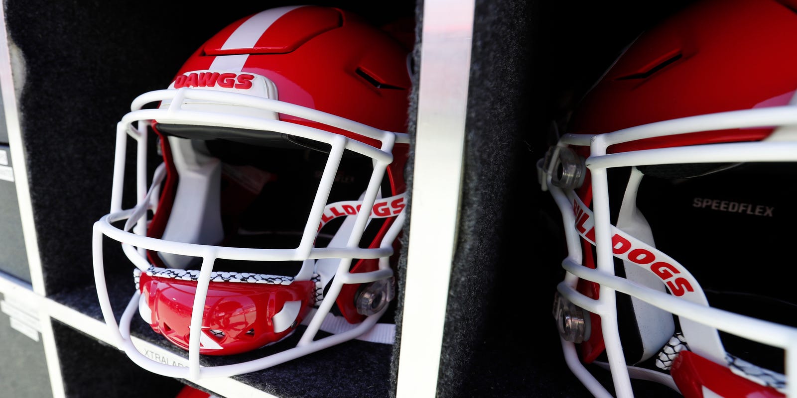 marcweiszer's tweet card. A junior college defensive lineman who committed to Georgia football is facing domestic violence charges in Kansas.