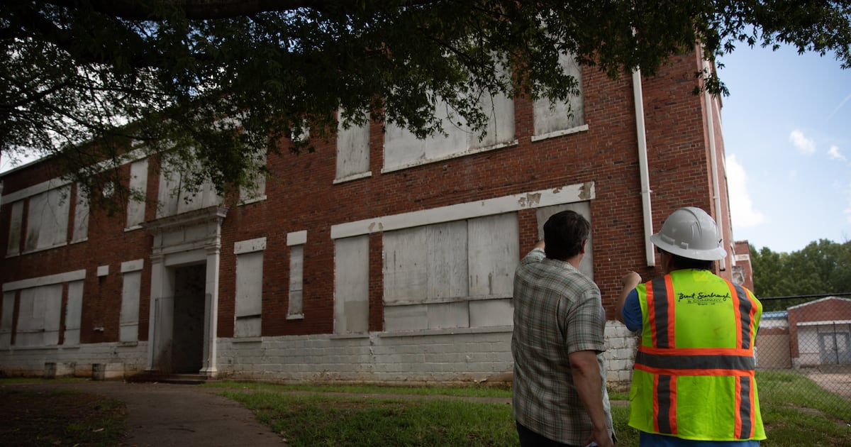 ribunchreports's tweet card. A century-old elementary school and former Atlanta Constitution printing facility are among the properties to be redeveloped as housing units.