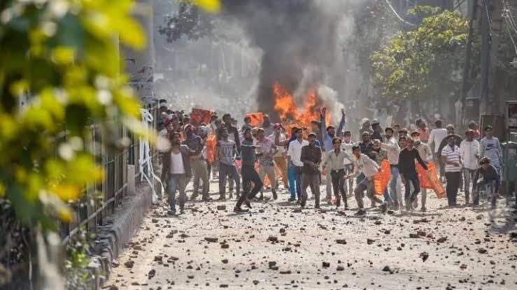 MuslimMirror's tweet card. A Delhi court has ordered the police to file an FIR against several individuals following a Muslim man’s complaint who alleged that he and his family were attacked during the Delhi pogrom in 2020.