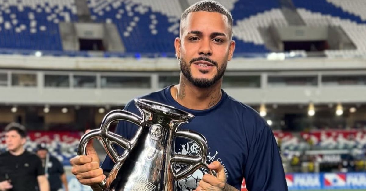 Cf27Magno's tweet card. Clube do Remo se movimenta no mercado de transferências, com saídas e chegadas, incluindo a possível venda do atacante Maxwell para a Indonésia. | https://mwl.press/DOL916577