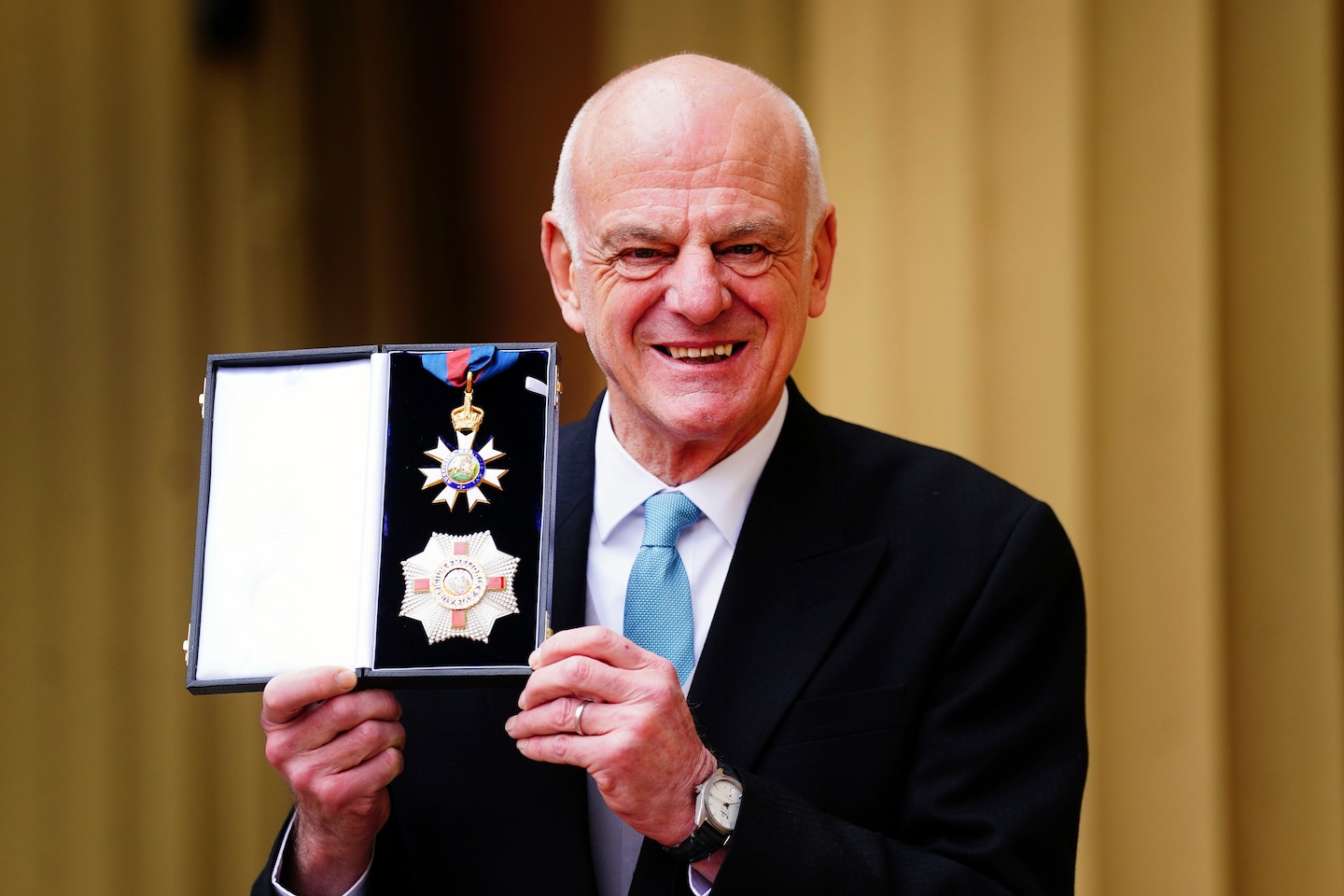 bensimms65's tweet card. Dr. David Nabarro, a British physician who led the U.N. response to some of the biggest health crises in recent years, including bird flu, Ebola and the coronavirus pandemic, has died