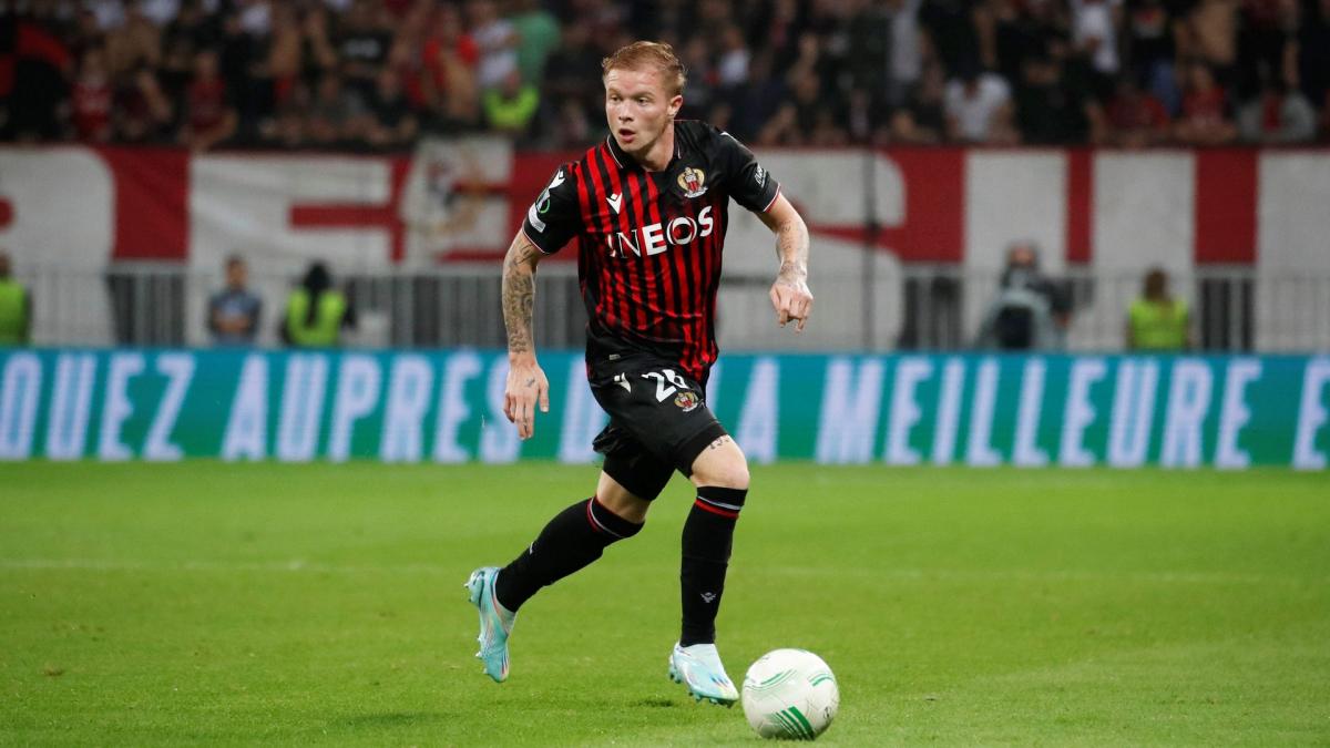VFeuillette75's tweet card. En quête d’un nouveau latéral gauche après le départ de Théo Hernandez, l’AC Milan explore la piste menant à Melvin Bard. Le joueur de l’OGC Nice (...) - Footmercato