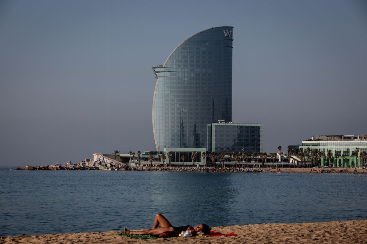 SpliceBioHQ's tweet card. Hello, it’s Ashleigh in London, where I’ve been trying to solve the mystery of why Big Pharma is flocking to Spain (and no, it’s not just for the sun, sea and paella). More on that in a bit, but...