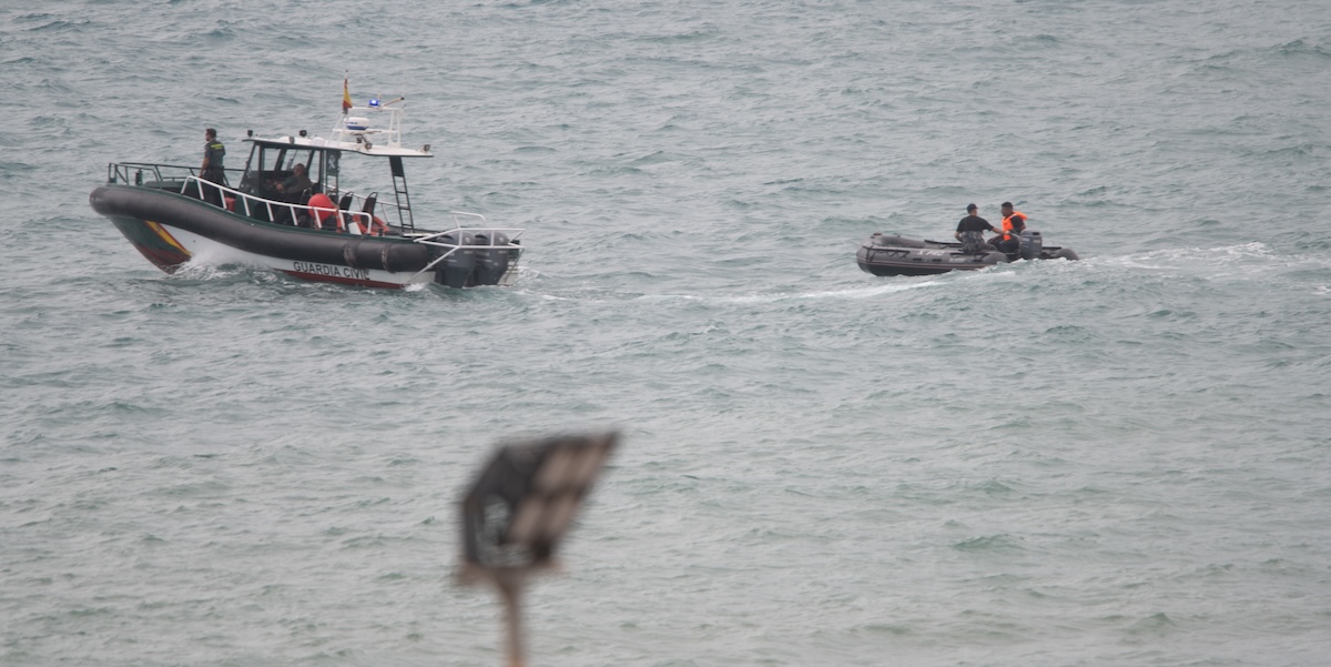 _Migrantes's tweet card. 54 minori non accompagnati hanno hanno raggiunto l'enclave spagnola di Ceuta a nuoto dal Marocco -...