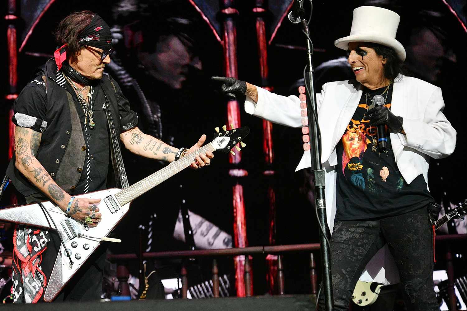 DonBender12's tweet card. Johnny Depp made a surprise appearance during Alice Cooper's latest sold-out gig in London, as he joined the rocker for a performance of Black Sabbath's 'Paranoid' during a tribute to Ozzy Osbourne.