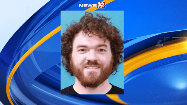 WDHN's tweet card. The Scottsboro Police Department said it is looking for a suspect involved in a police chase and manhunt Saturday morning.