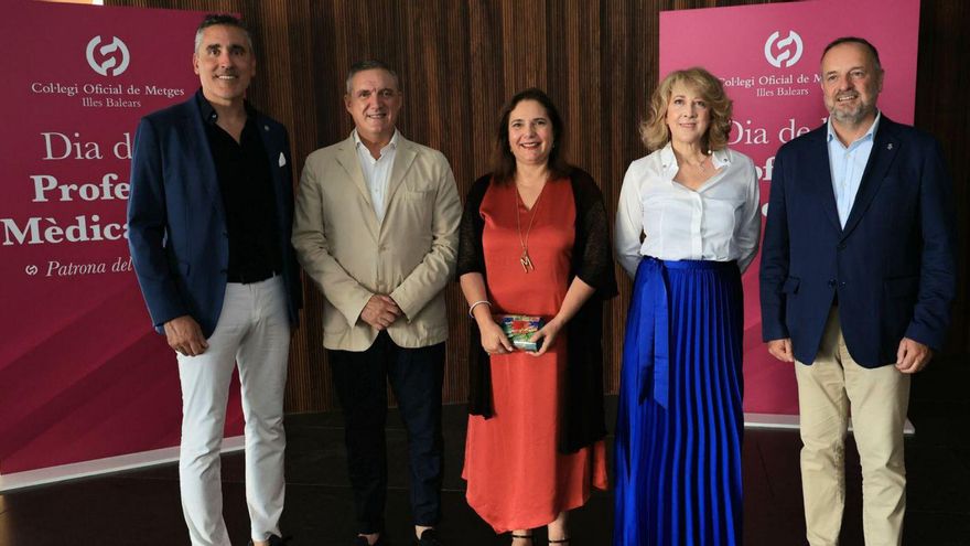 COMbalears's tweet card. En un acto en el Palacio de Congresos con 400 asistentes, el Colegio de Médicos reitera como «insuficiente» el Estatuto Marco de Sanidad