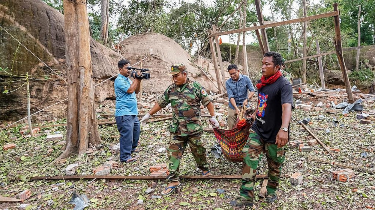 syldube59's tweet card. Les combats frontaliers entre le Cambodge et la Thaïlande ont fait plus de 30 morts de part et d'autre de la frontière, selon les derniers bilans.