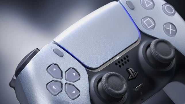 MeriStation's tweet card. PS5 ha anunciado una nueva actualización en fase beta que añadirá la opción de emparejar mandos DualSense a varios dispositivos a la vez.